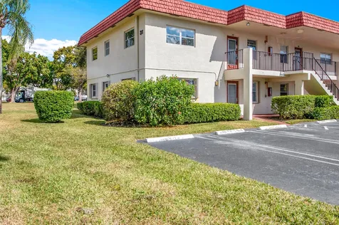 31 Abbey Lane Delray Beach FL 33446