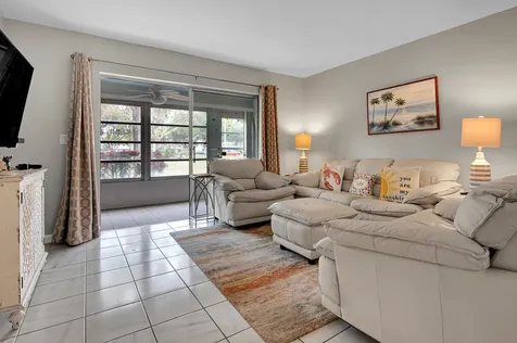 31 Abbey Lane Delray Beach FL 33446