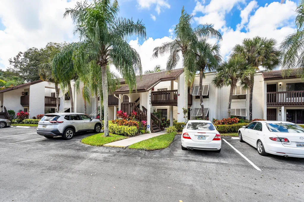 10155 Mangrove Drive Boynton Beach FL 33437