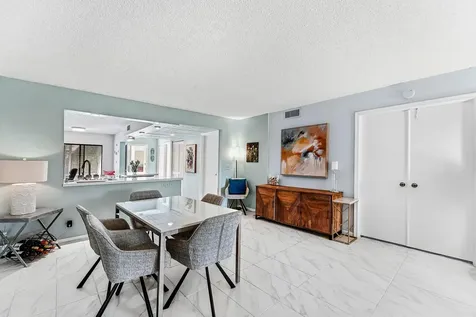 10155 Mangrove Drive Boynton Beach FL 33437