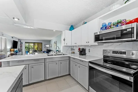 10155 Mangrove Drive Boynton Beach FL 33437