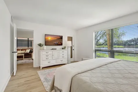 334 Brackenwood Circle Palm Beach Gardens FL 33418