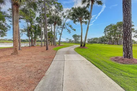 334 Brackenwood Circle Palm Beach Gardens FL 33418