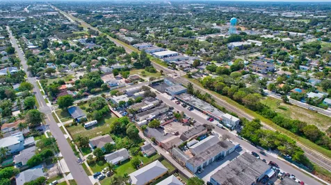 369 SE 2nd Avenue Delray Beach FL 33483