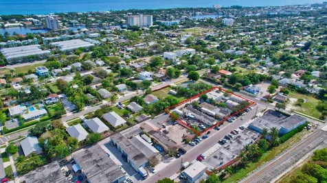 369 SE 2nd Avenue Delray Beach FL 33483