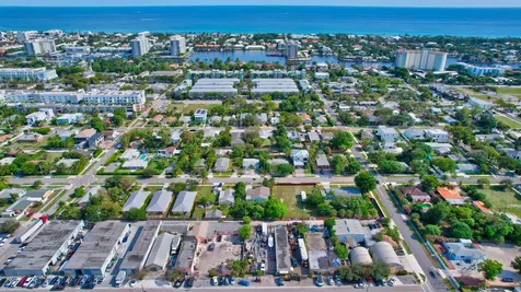 369 SE 2nd Avenue Delray Beach FL 33483