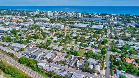 369 SE 2nd Avenue Delray Beach FL 33483