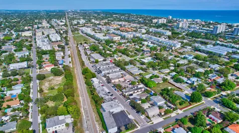 369 SE 2nd Avenue Delray Beach FL 33483
