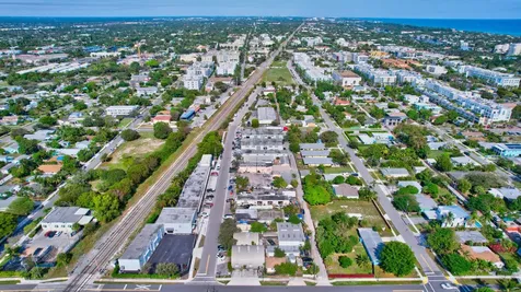 369 SE 2nd Avenue Delray Beach FL 33483