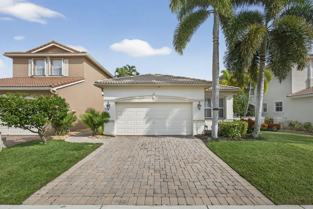 171 Isle Verde Way Palm Beach Gardens FL 33418