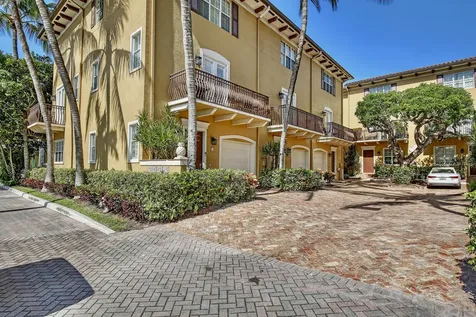 72 SE 6th Avenue Delray Beach FL 33483