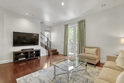 72 SE 6th Avenue Delray Beach FL 33483