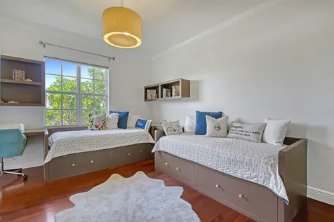 72 SE 6th Avenue Delray Beach FL 33483