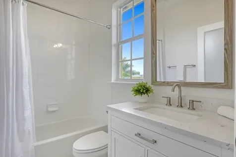 72 SE 6th Avenue Delray Beach FL 33483