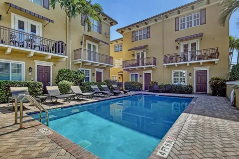 72 SE 6th Avenue Delray Beach FL 33483
