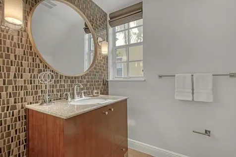 72 SE 6th Avenue Delray Beach FL 33483