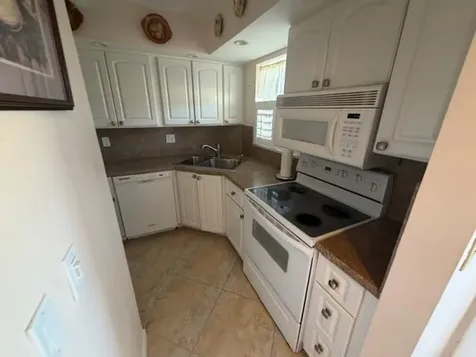 18081 Se Country Club Drive Tequesta FL 33469