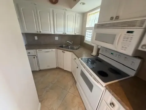 18081 Se Country Club Drive Tequesta FL 33469
