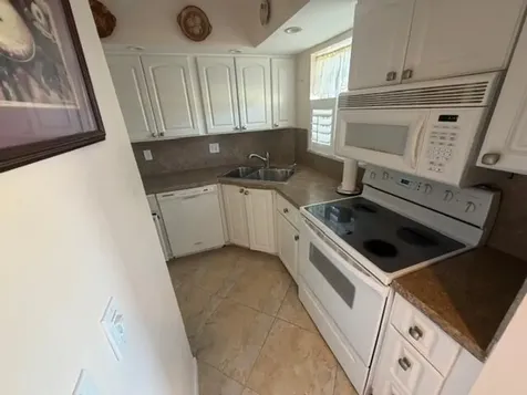 18081 Se Country Club Drive Tequesta FL 33469