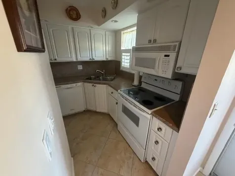 18081 Se Country Club Drive Tequesta FL 33469