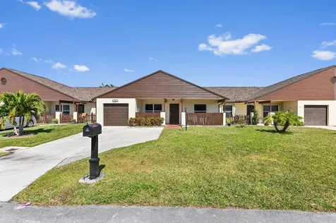 8515 Lake Point Court Lake Worth FL 33467