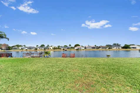 8515 Lake Point Court Lake Worth FL 33467