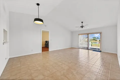 8515 Lake Point Court Lake Worth FL 33467