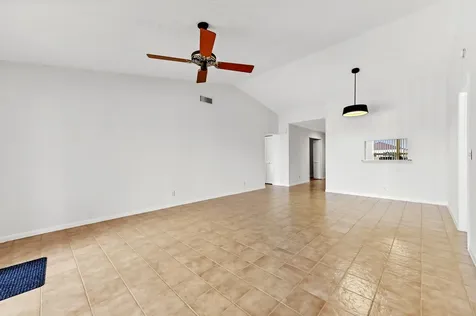 8515 Lake Point Court Lake Worth FL 33467