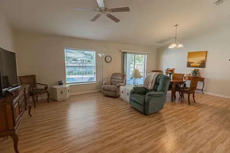 413 Sw Mccomb Avenue Port Saint Lucie FL 34953