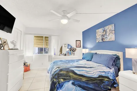 309 Knotty Pine Circle Greenacres FL 33463