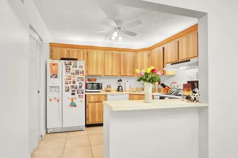 309 Knotty Pine Circle Greenacres FL 33463