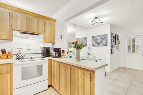 309 Knotty Pine Circle Greenacres FL 33463
