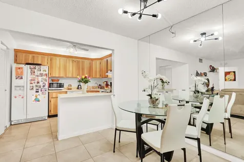 309 Knotty Pine Circle Greenacres FL 33463