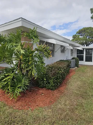 1212 Lakes End Drive Fort Pierce FL 34982