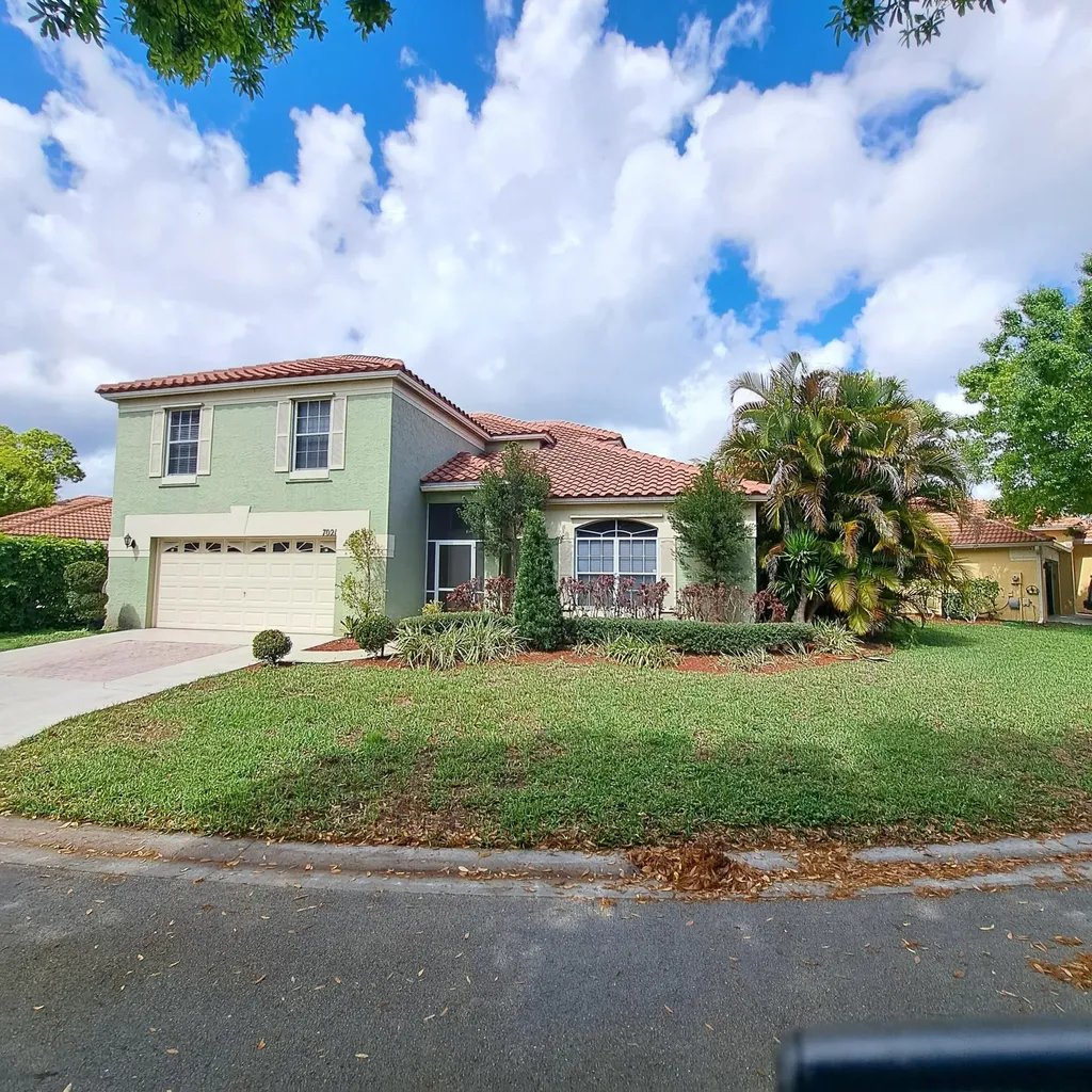 7021 Galleon Cove Riviera Beach FL 33418