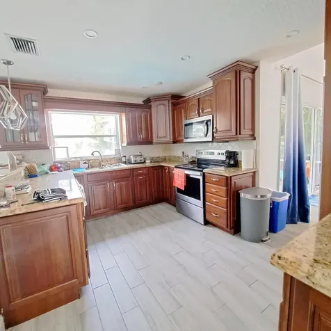 7021 Galleon Cove Riviera Beach FL 33418