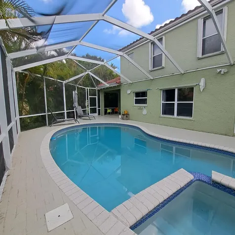 7021 Galleon Cove Riviera Beach FL 33418