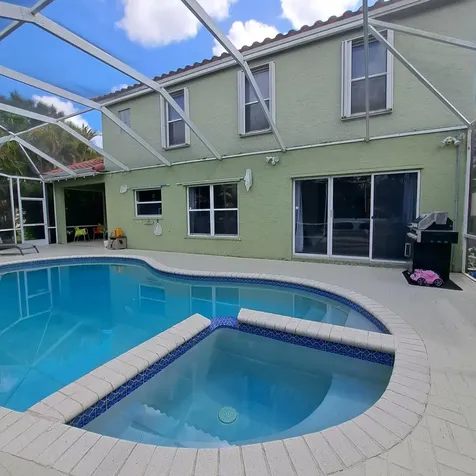 7021 Galleon Cove Riviera Beach FL 33418