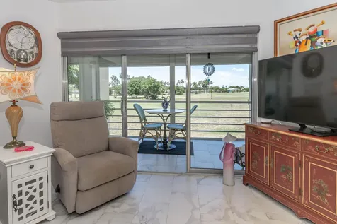 3951 Via Poinciana Lake Worth FL 33467
