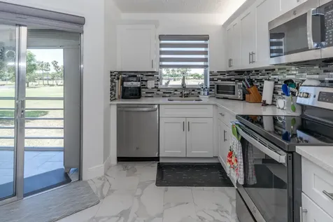 3951 Via Poinciana Lake Worth FL 33467