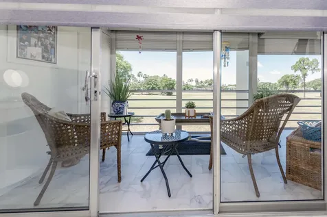 3951 Via Poinciana Lake Worth FL 33467