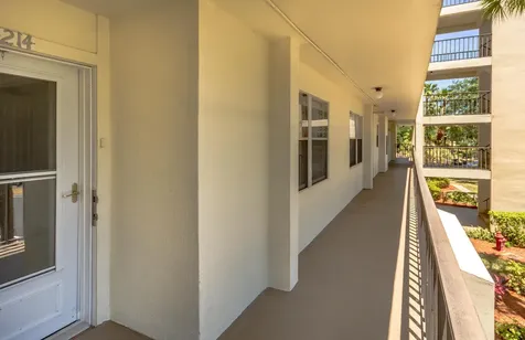3951 Via Poinciana Lake Worth FL 33467