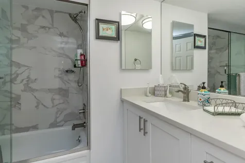 3951 Via Poinciana Lake Worth FL 33467
