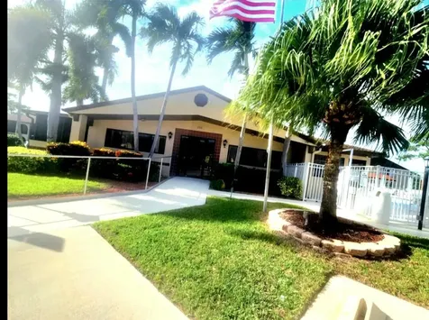 209 Pine Hov Circle Greenacres FL 33463