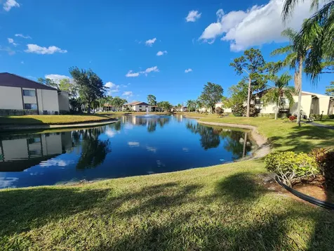 209 Pine Hov Circle Greenacres FL 33463