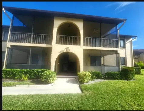 209 Pine Hov Circle Greenacres FL 33463