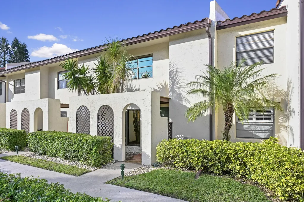 21863 Arriba Real Boca Raton FL 33433