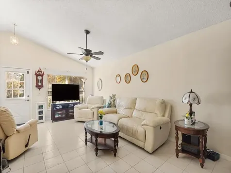 612 Nw San Remo Circle Port Saint Lucie FL 34986