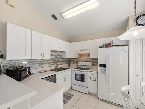 612 Nw San Remo Circle Port Saint Lucie FL 34986