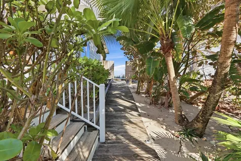 1031 Se Macarthur Boulevard Stuart FL 34996